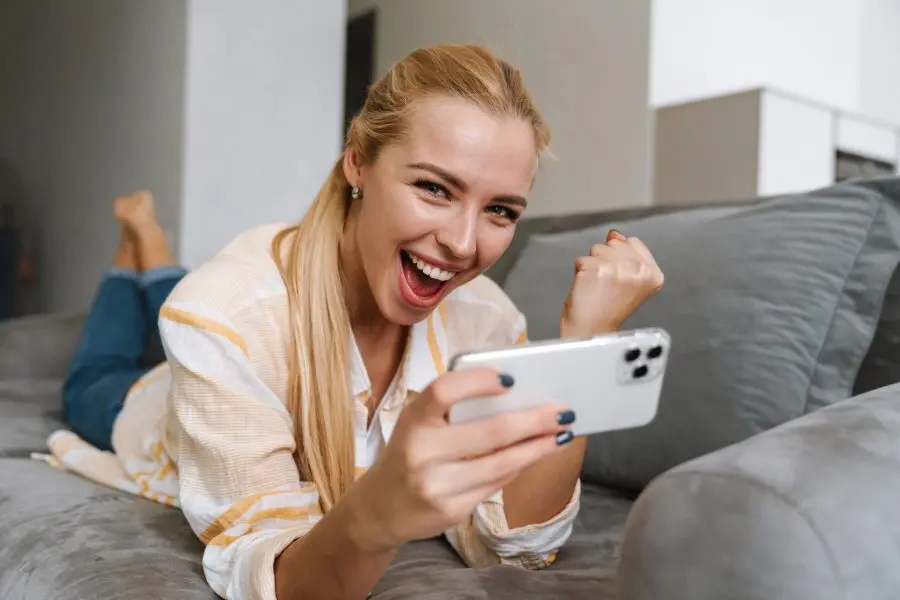 UNO-korttipeliin liittyvät strategiat, jotka soveltuvat myös muihin korttipeleihin UNO-korttipeliin liittyvät strategiat, jotka soveltuvat myös muihin korttipeleihin